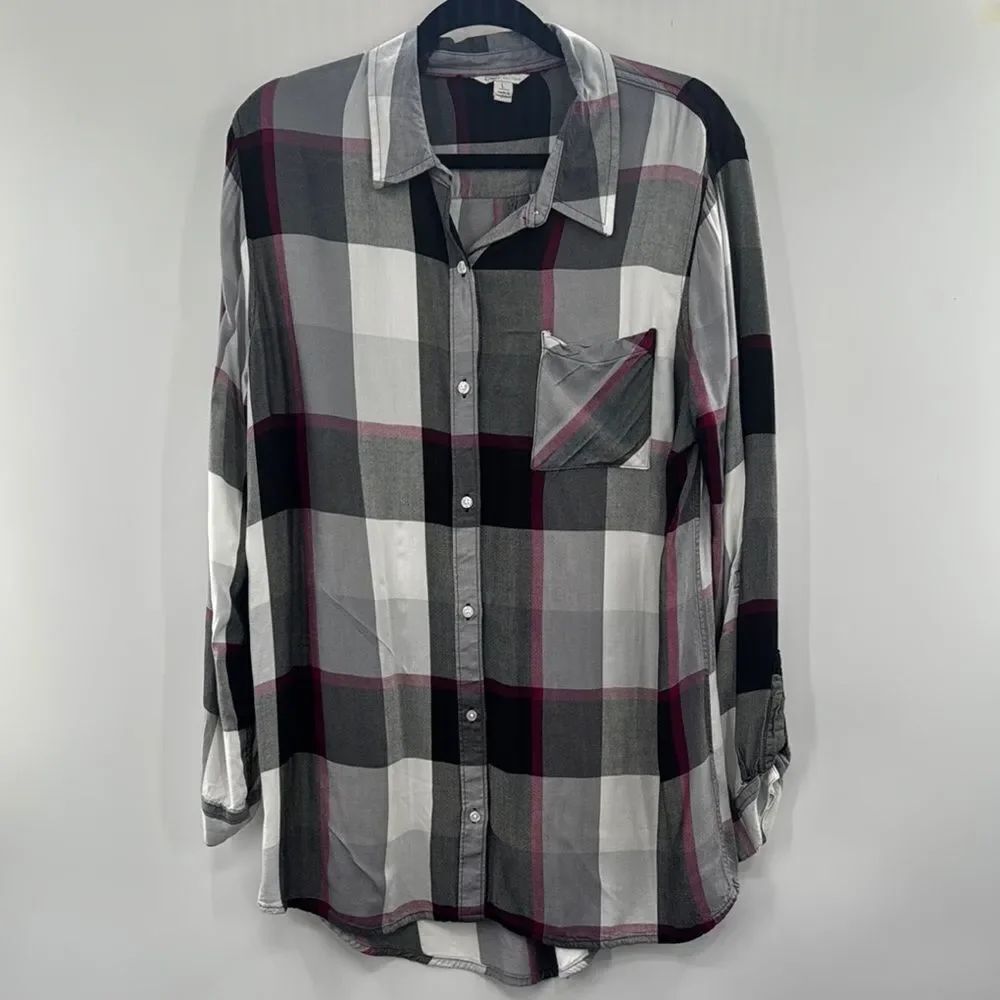 3For$20 Cato Black Burgundy Plaid Button Down Blouse Size: Large